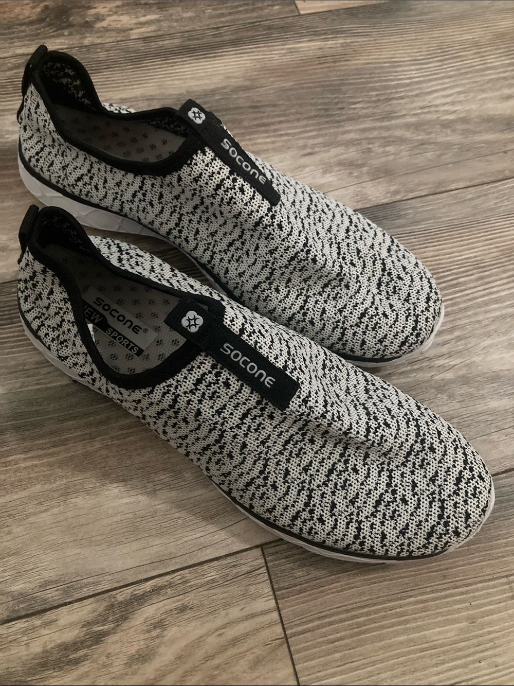 Socone Quick Dry White Black Women’s Watershoes Size 11